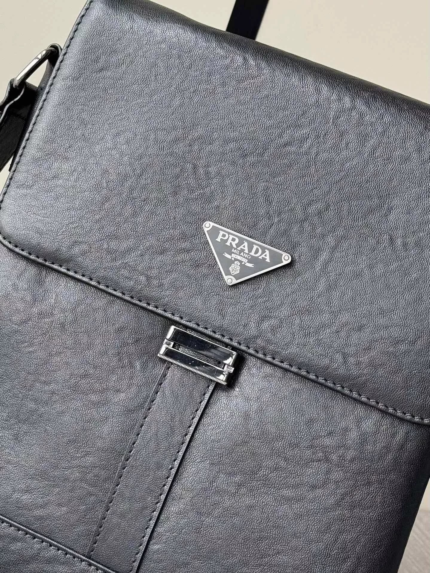 prada aaa homme mini sac a main s_12734b42